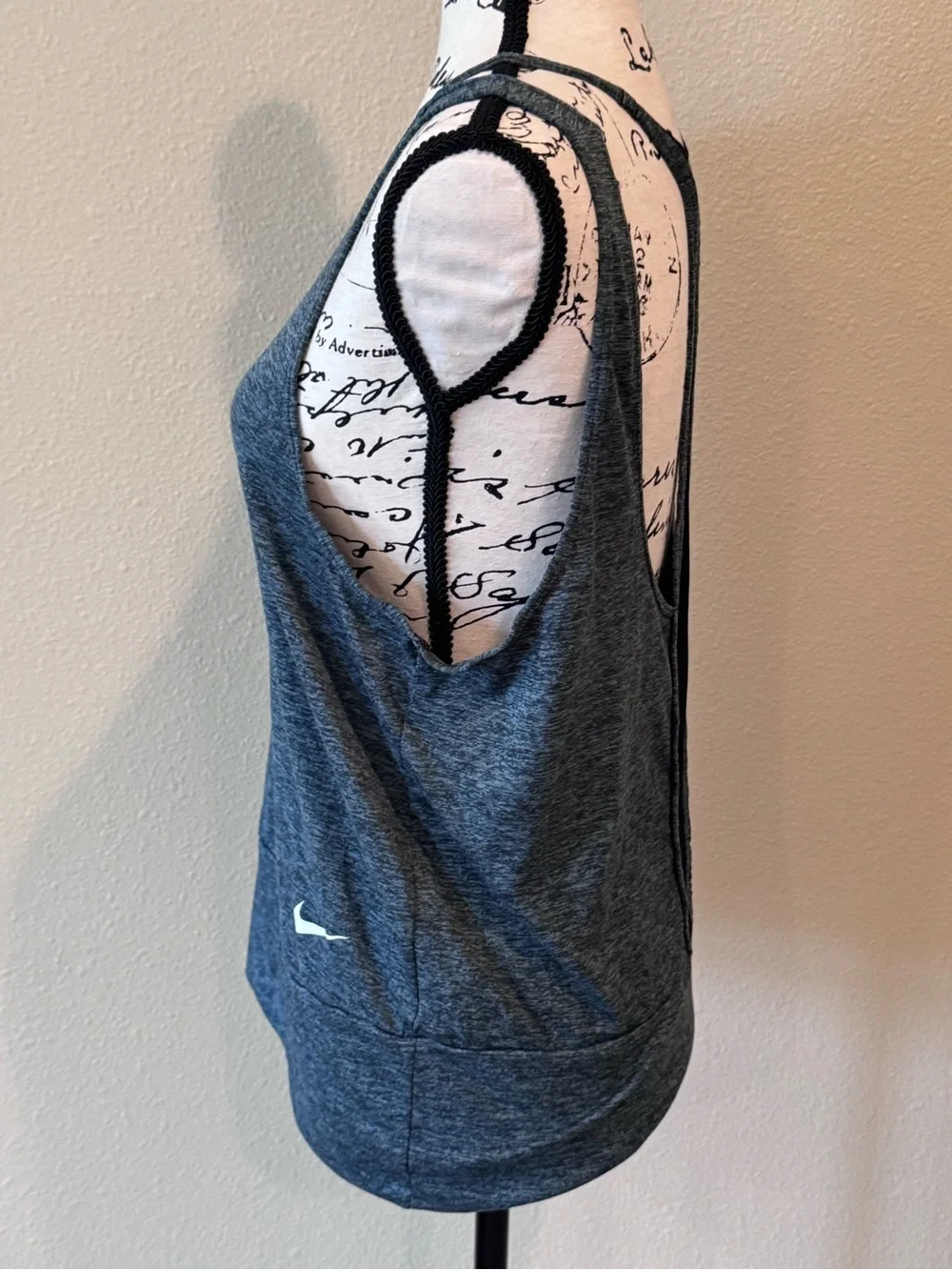 Nike dri fit Women’s Charcoal Heather Athletic Tank